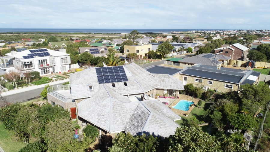 3 Bedroom Property for Sale in Heuningkloof Western Cape
